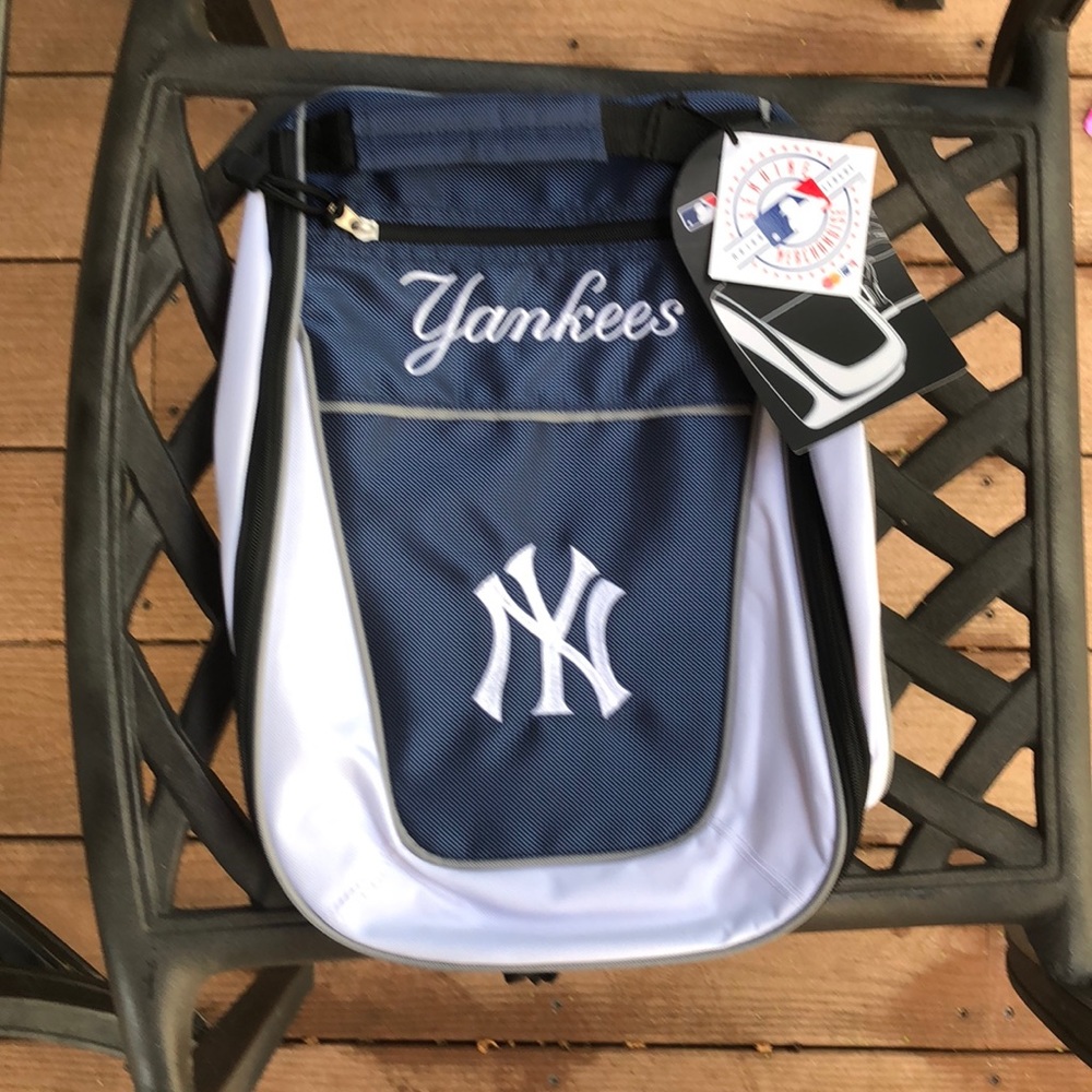 Yankees Shoe Bag (golf) or baseball, soccer, etc